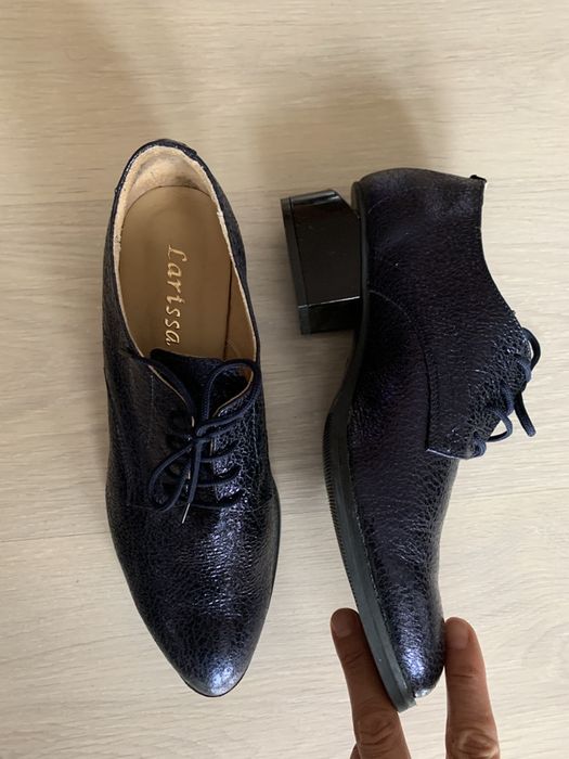 Vand pantofi office(39)din piele.