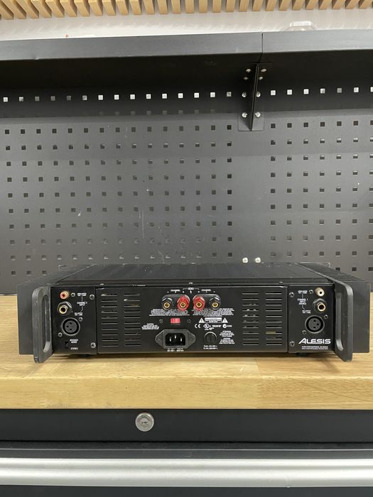 Amplificator studio alesis ra 300