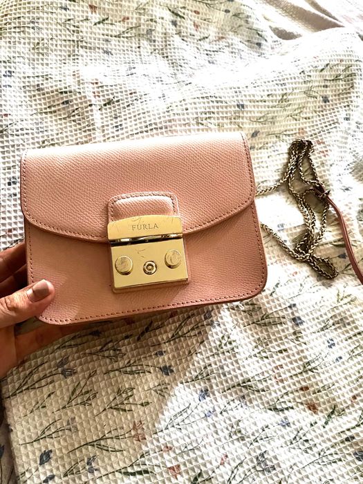 Чанта Furla в бонбоно розово