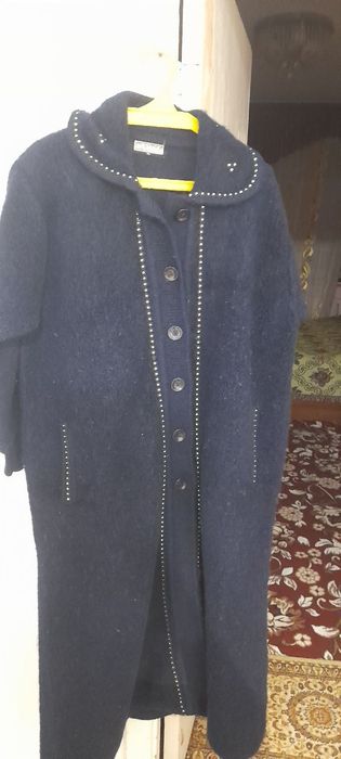 Продается зимние куртки