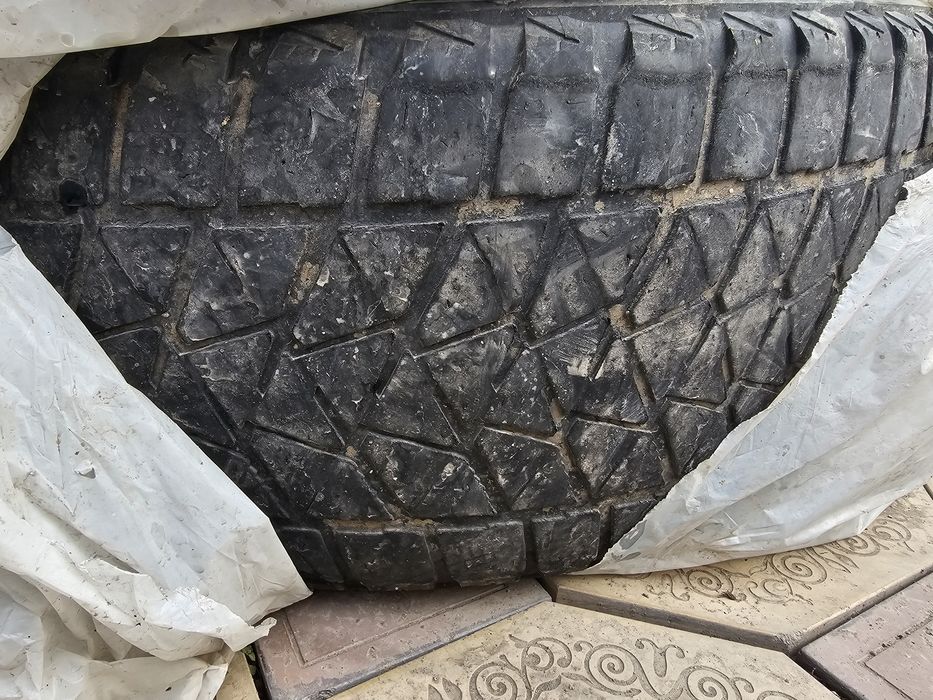 Продам резины Blizzak