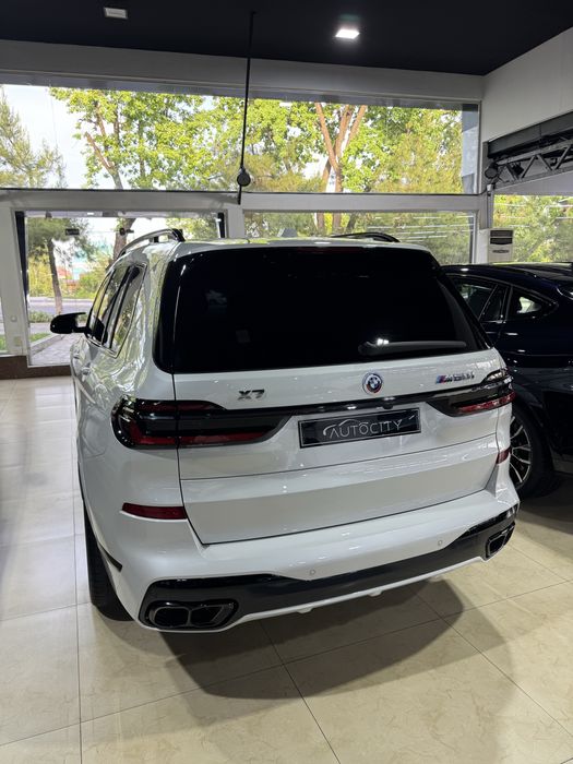 BMW X7 M60 full option