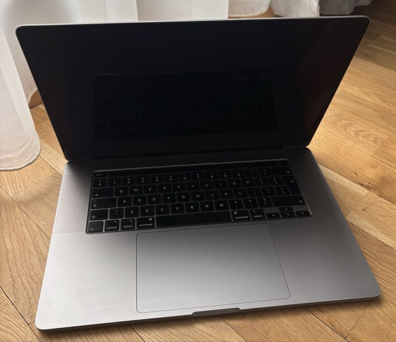 MacBook Pro 16-inch (2019)