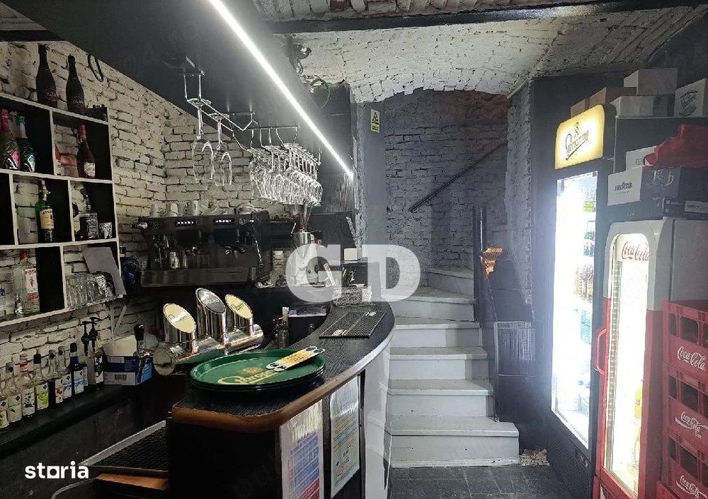 Spatiu de inchiriat zona centrala in prezent fiind amenajat pub/cafe