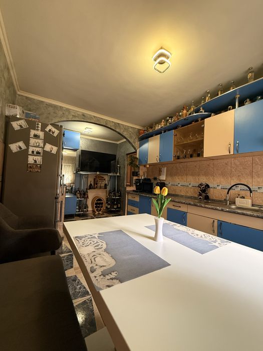 Vând apartament 2 camere,tip R.