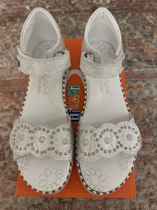 Сандалии для девочки