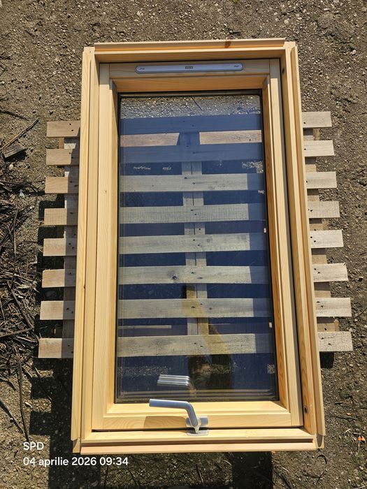 Geamuri mansardă Velux,Dakea.