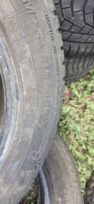 Гуми 2бр 215/60/17 -1бр - 69 евро