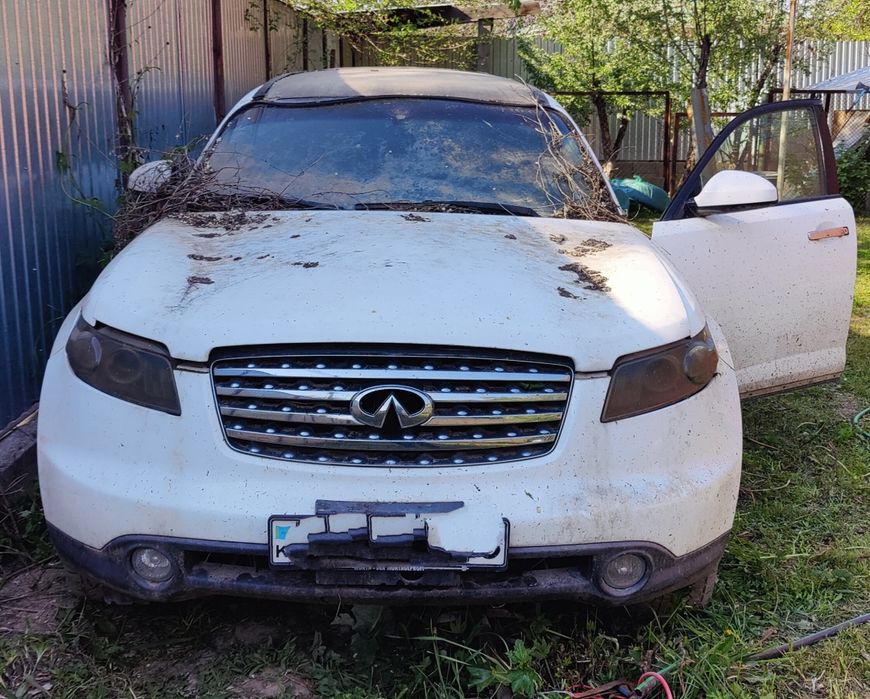 Продам лимузин Infinity FX35