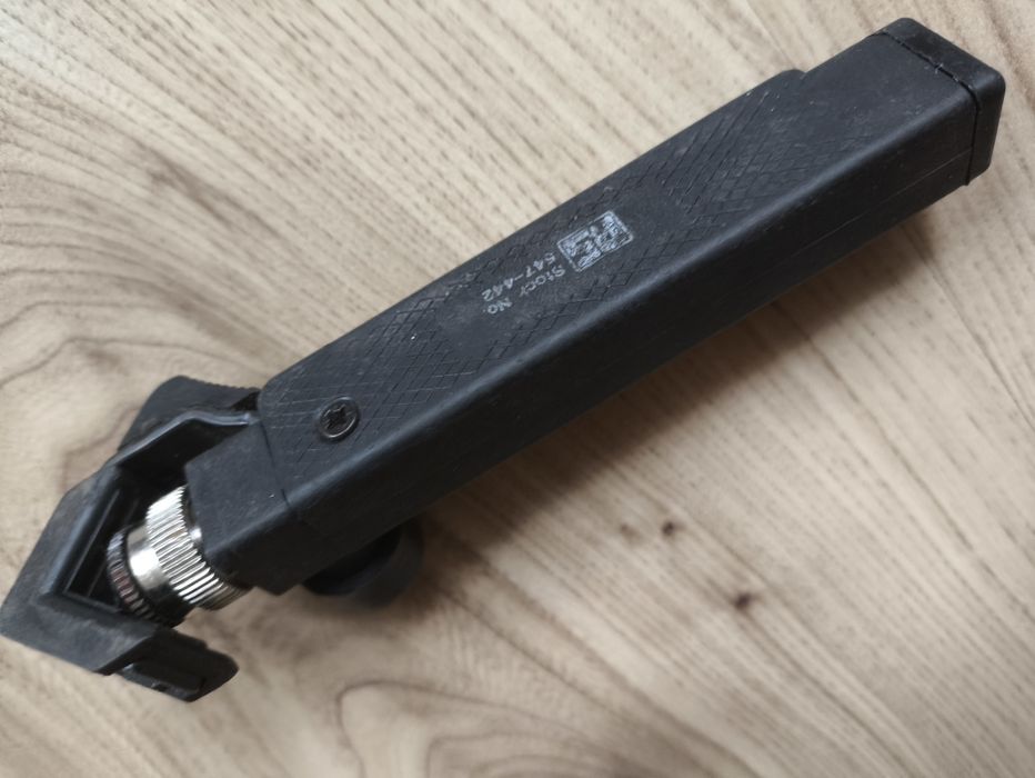 Инструменти за електротехници