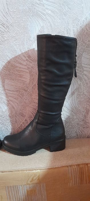 Продам сапоги36р-р