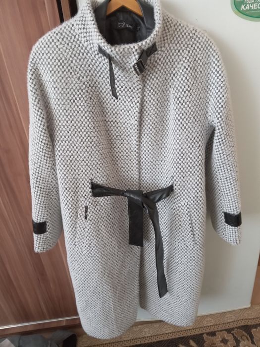 Продам пальто в отличном состоянии.