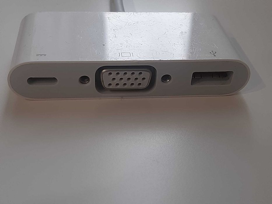 Adaptor multiport original Apple usb-c vga A1620