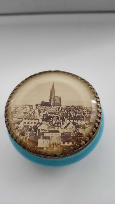 Кутийка за бижута и огледала