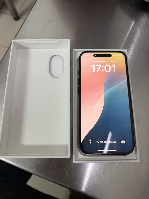 Продам Iphone 16