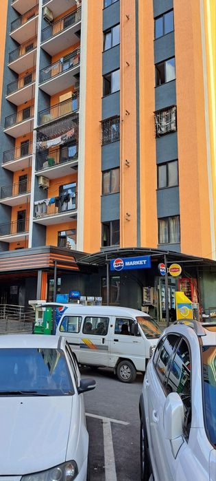 Янгидархон 2  срочно 2 хонали квартира сотилади.