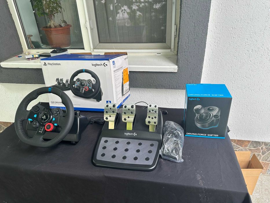 Set complet Logitech G29 Driving Force + Shifter + Pedale