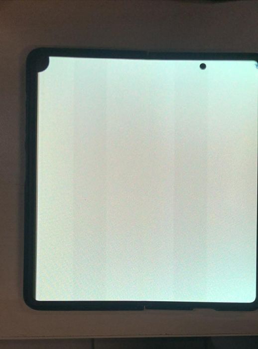 Honor magic v2 (ecran mare defect)