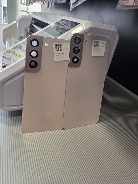 Оригинален заден капак за Samsung S22 / S22 Plus pink