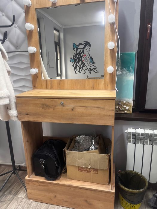 Зеркало для визажиста