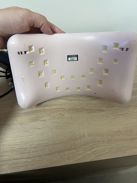 UV лампа за маникюр