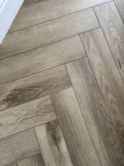 Ламинат AST Floor “Английская ёлка”
