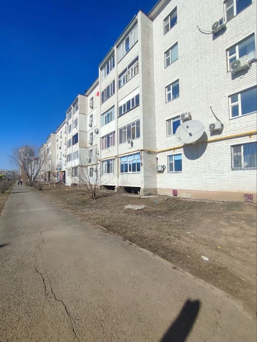Продам двухкомнатную в 5 микрорайоне
