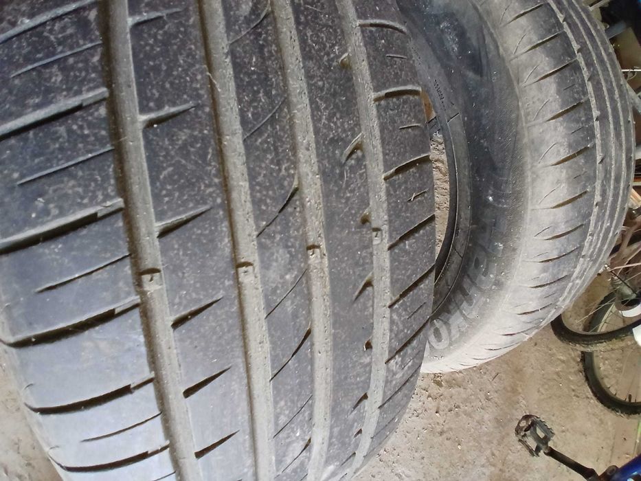 2 buc  anvelope vara Hankook 225 60 R 17 99H stare buna  200 lei + 2 anv iarna uzate gratis si 4 jenti  R15 cu anvelope iarna uzate  185 65  300 lei