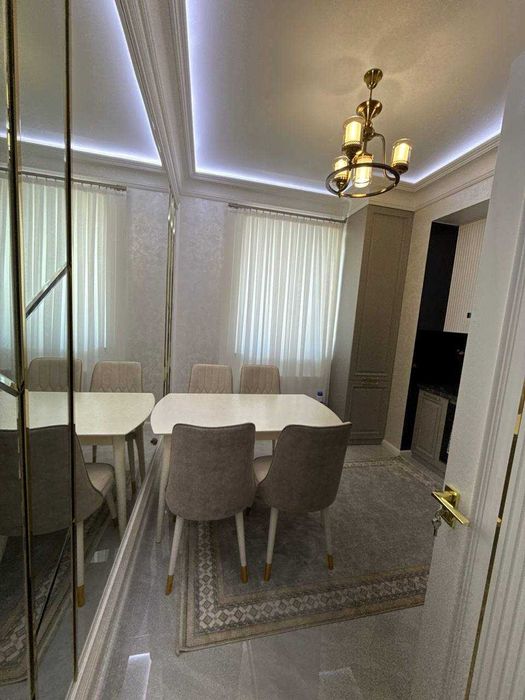 Аренда ул. Бабура, Новостройка, 2-х комнатная, с обстановкой, паркинг