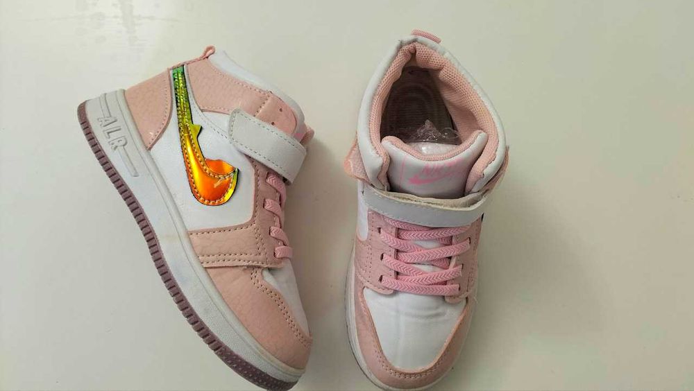 Детские кроссовки 31 размер