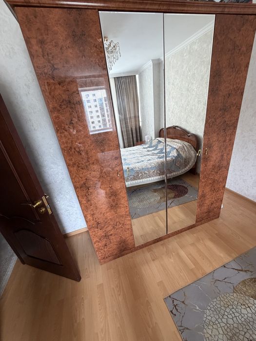Продам спальный гарнитур