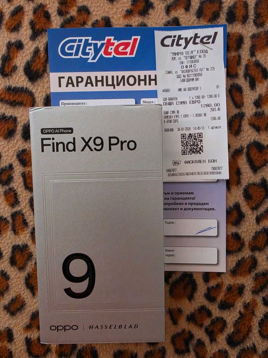 Oppo find X9 pro, бял.
