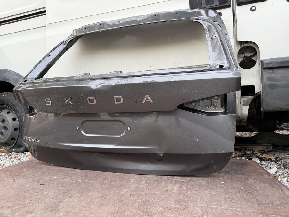 Капак Skoda Octavia 4 2020 год.-