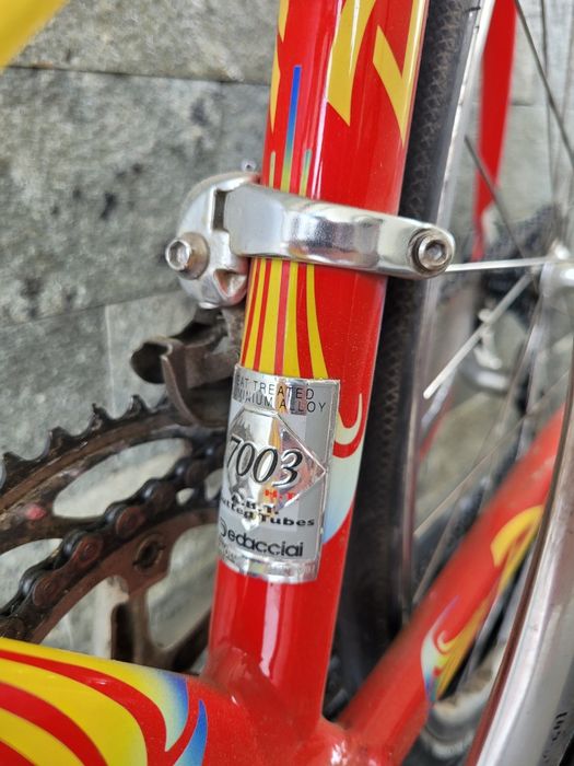 Vand bicicleta de asfalt (cursieră)