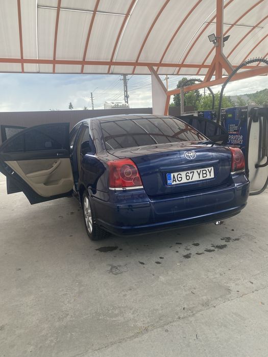 Toyota Avensis 2.2 D-4D | 150 CP | 03/2006 | Berlină
