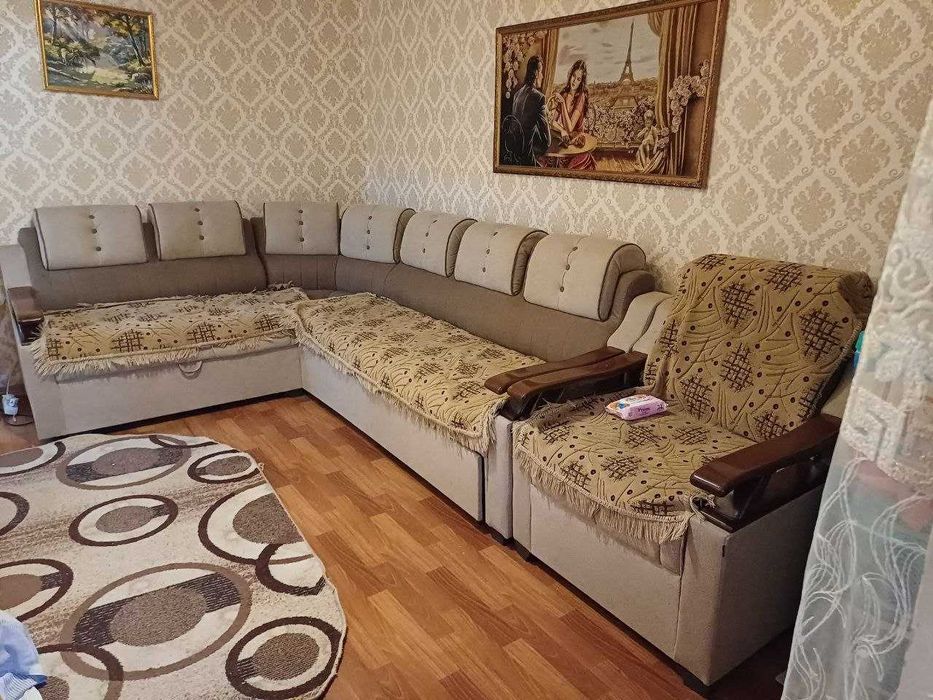 Продаётся квартира. 2-х комнатная переделанная на 3-х комнатную. 2/1/3