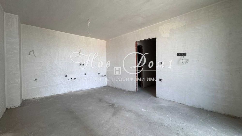 Продава се Тристаен апартамент в Пловдив, Остромила - 94 кв.м за 1345 €/кв.м - Снимка #1