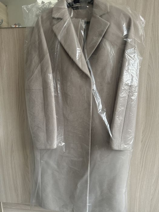 Пальто женское , размер 44, произвлдство Россия , много не одевала