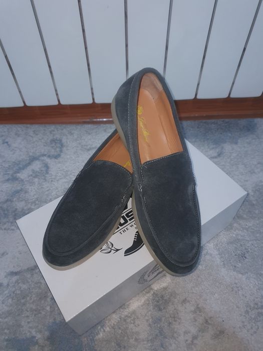 Лоферы от бренда Loro Piana