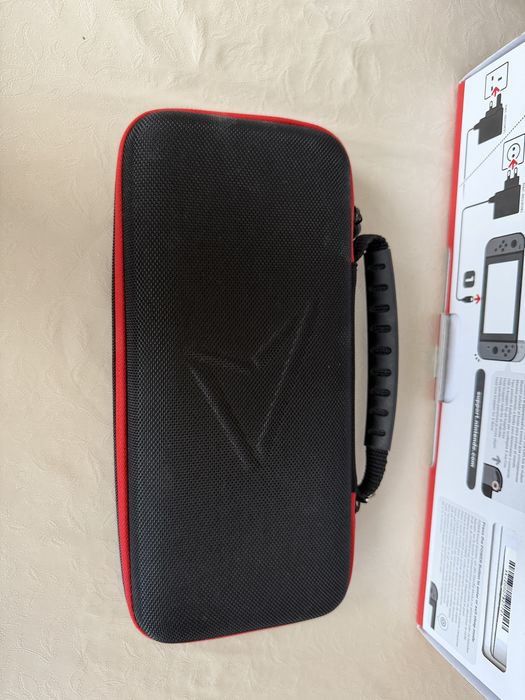 Nintendo switch + 11 игри + калъф за пренасяне + джойстик