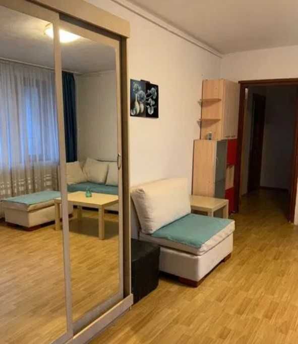 Дава се под наем Тристаен апартамент в Пловдив, Център - 80 кв.м за 255 € - Снимка #1