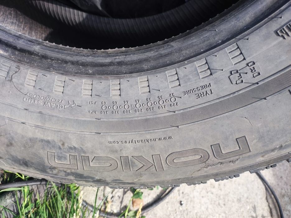Продам шины Nokian