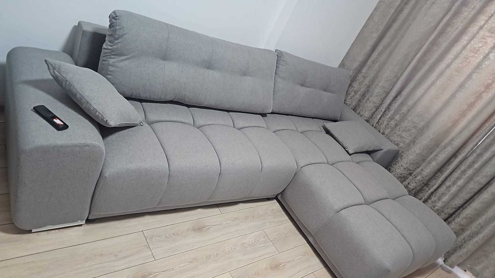 Coltar extensibil gri, ridicare sectorul 2, București