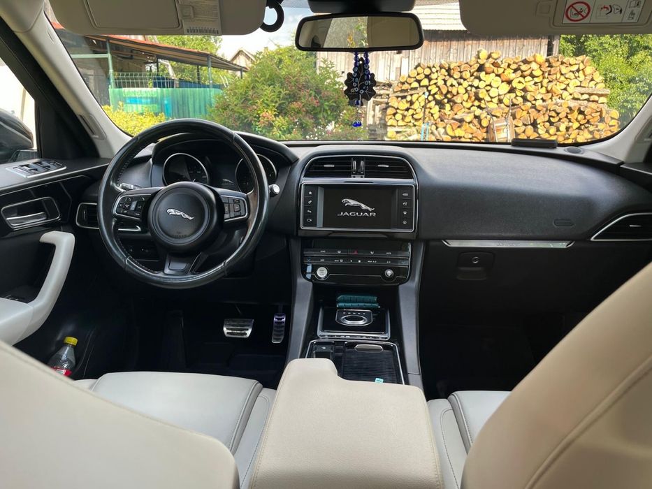 Suv Jaguar F Pace