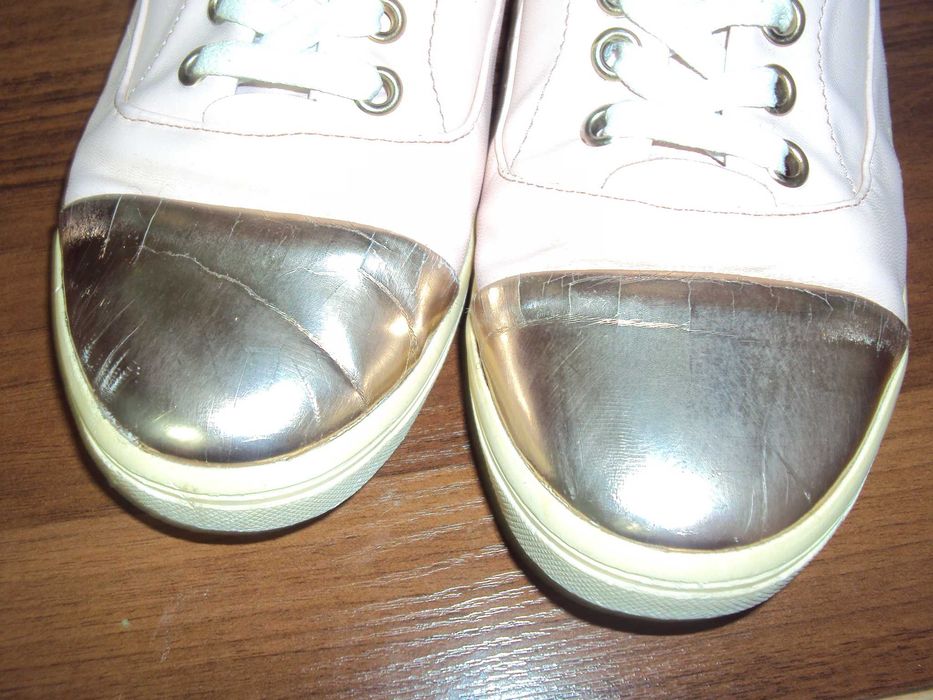 Кроссовки розовые. 37 размер