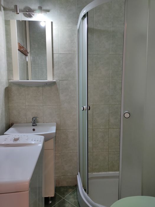 PF Inchiriez garsoniera luminoasa , 28 mp  Manastur , Aleea Garbau