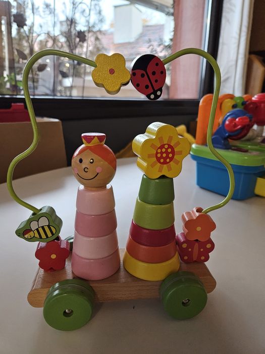 Детска дървена играчка сортер