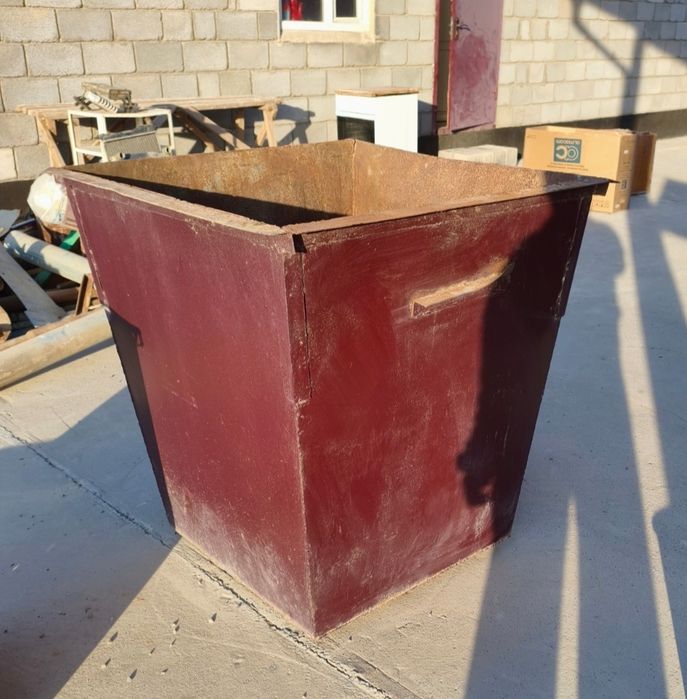 Продам мусорный контейнер б/у