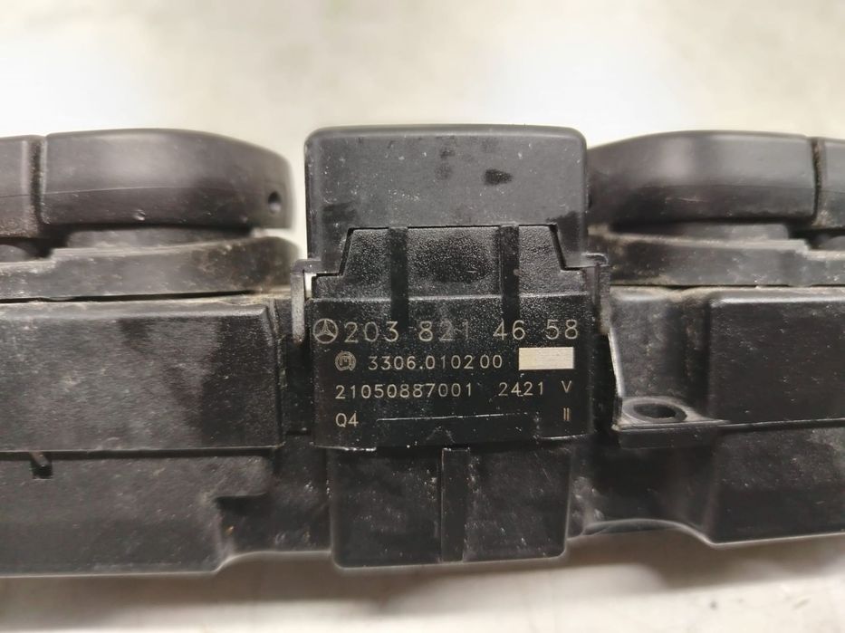 Panou butoane 2038214658 Mercedes-Benz CLK-Class C209 [2002 - 2005]