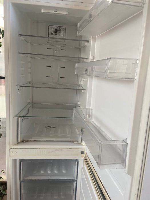 Frigider Whirlpool Combina frigorifica , 315 l, 6th Sense Fres